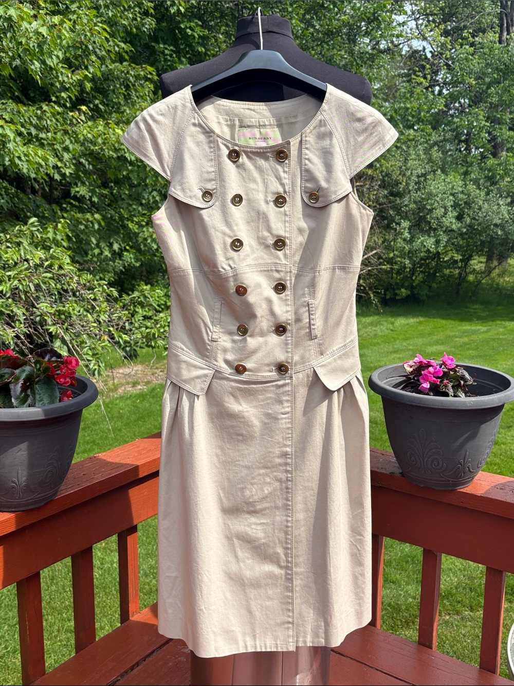 Burberry dress missing original belt